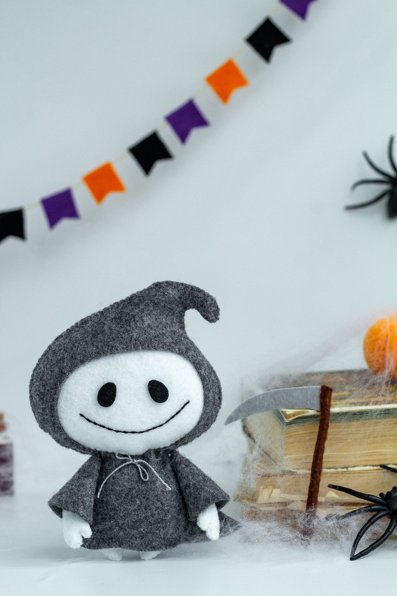 Halloween Grim Reaper – Cute Felt Death Ornament with Scythe for Spooky Decor - WoollyFox
